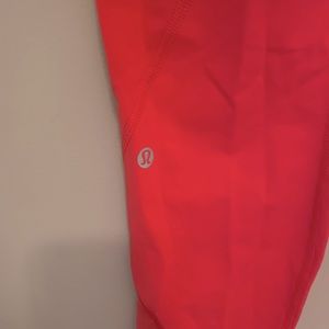 Hot pink lululemon leggings. Like new. Size 10